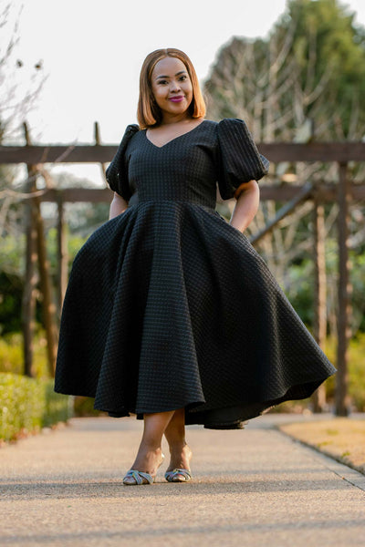 Qhawekazi Circle Dress In Black